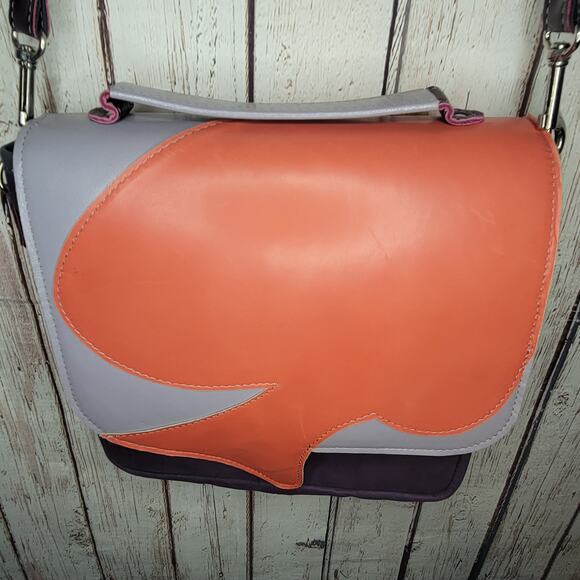 Spade Handmade Leather Crossbody Bag - Picture 2 of 9